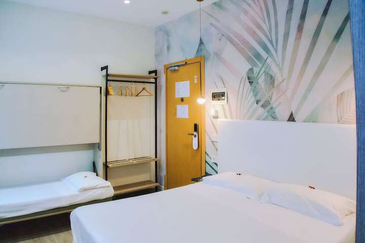 Room 35 of 72