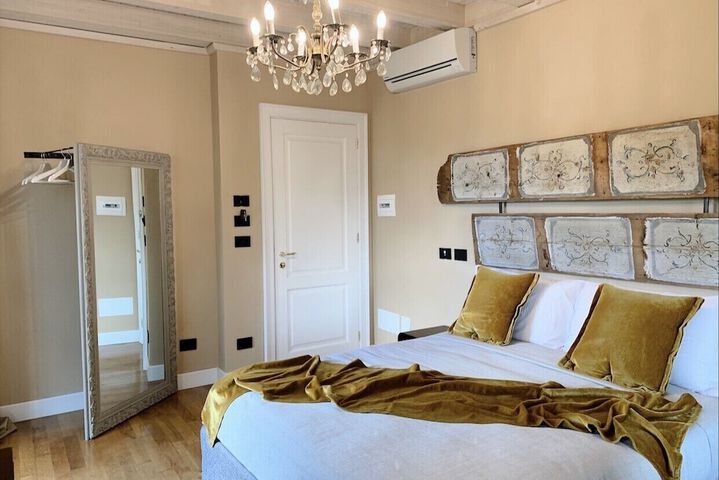 Room 57 of 149