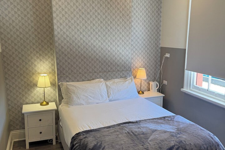Room 13 of 25