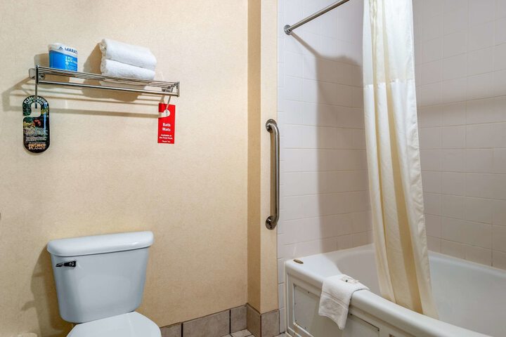 Room 47 of 107