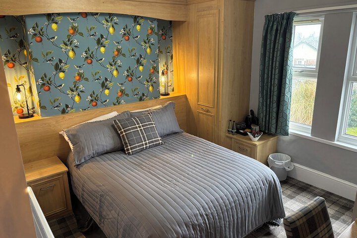 Room 12 of 24