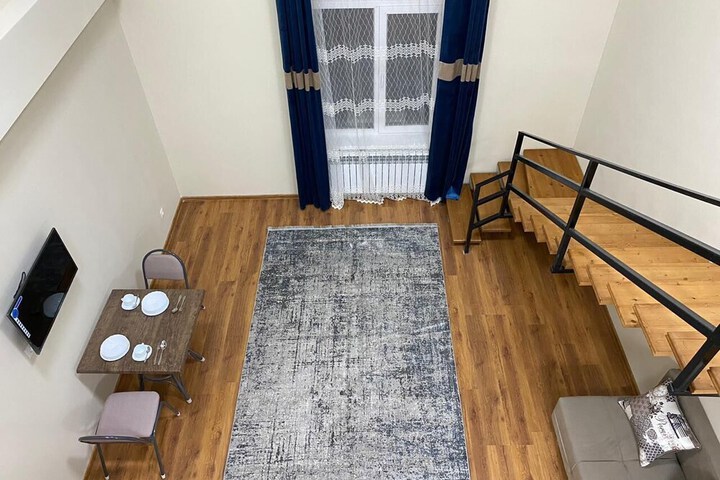 Room 16 of 18