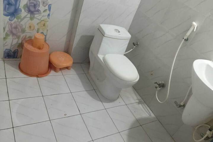 Room 9 of 10