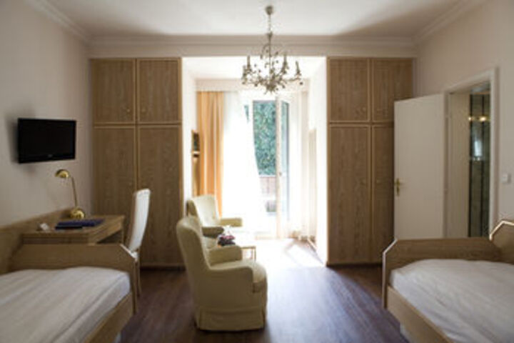Room 19 of 29