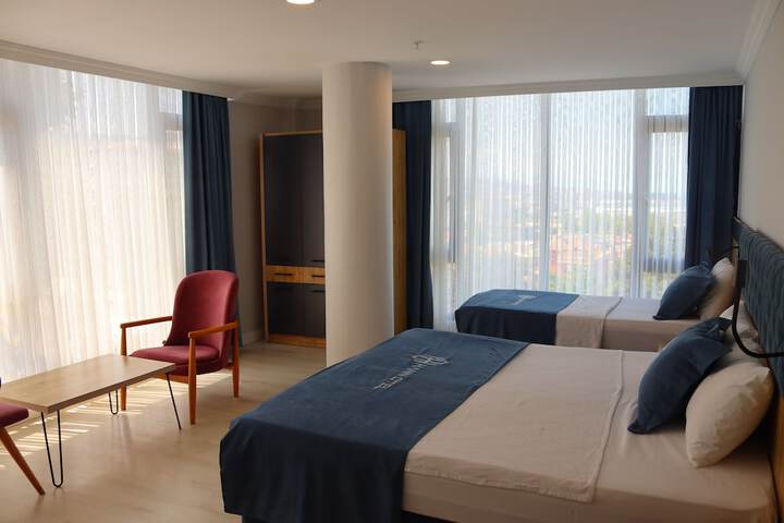 Room 30 of 90