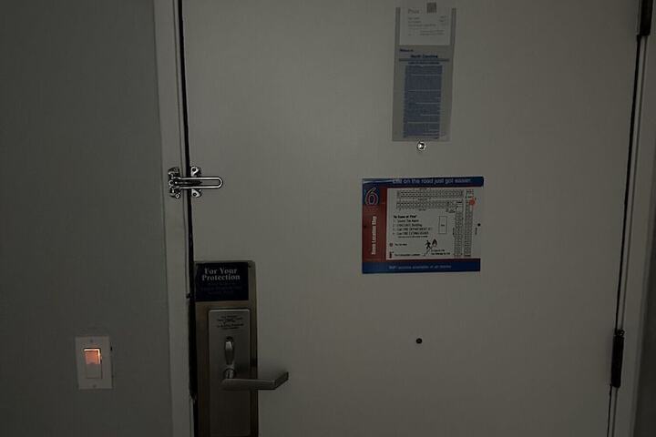 Room 30 of 123