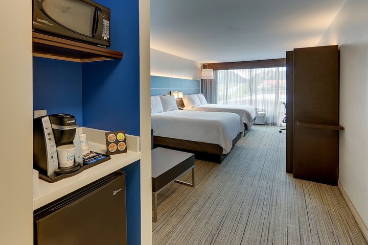 1 King Bed Suite (8 of 12)