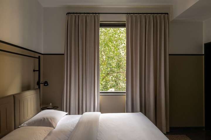 Room 25 of 67