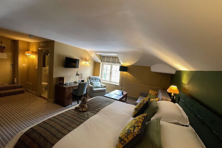 Room 20 of 77