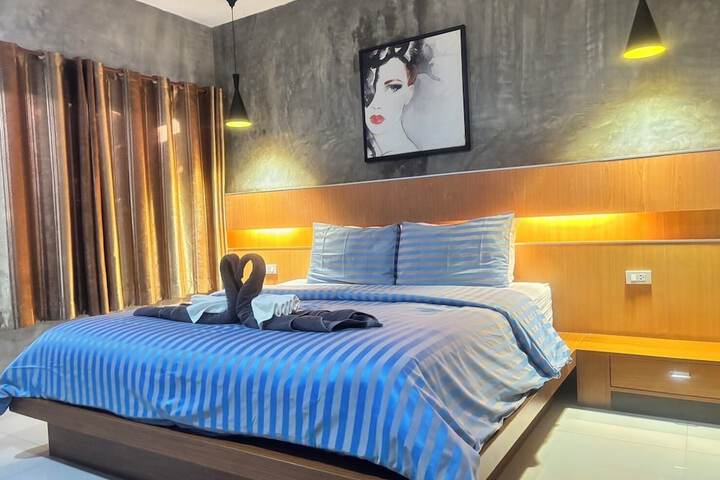 Room 8 of 71