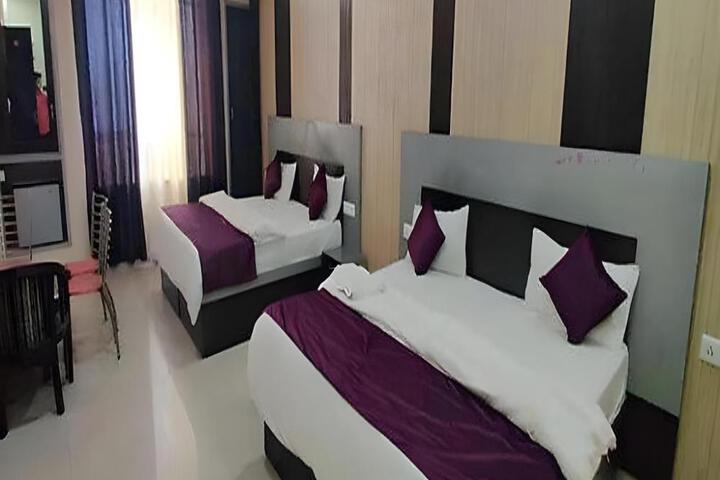 FabHotel Kailash Residency