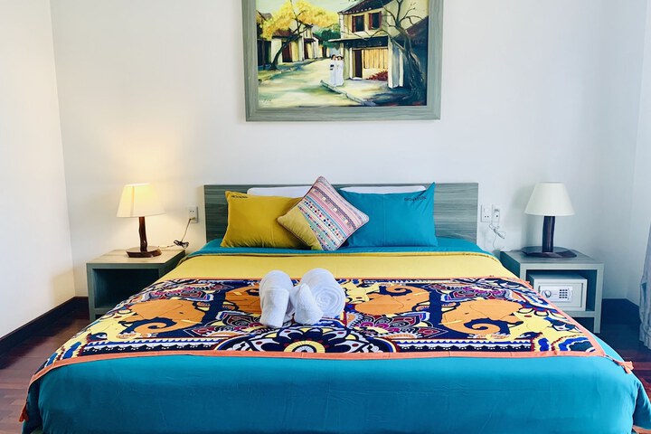 Room 4 of 53