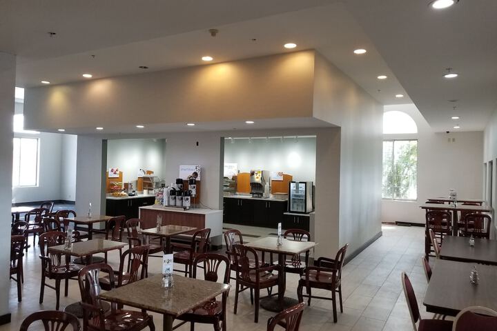 Breakfast area