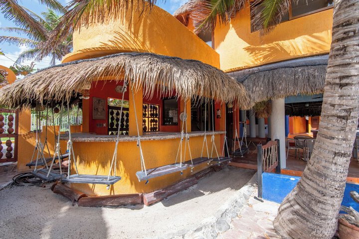 Hotel Exterior 53 of 65