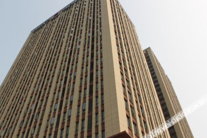 Wuhan Lanbowan E Sports Hotel Apartment