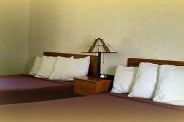 Room 5 of 11