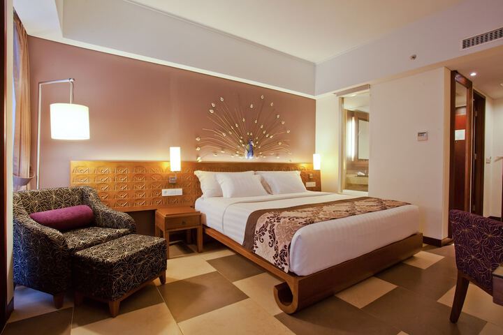 Room 5 of 48