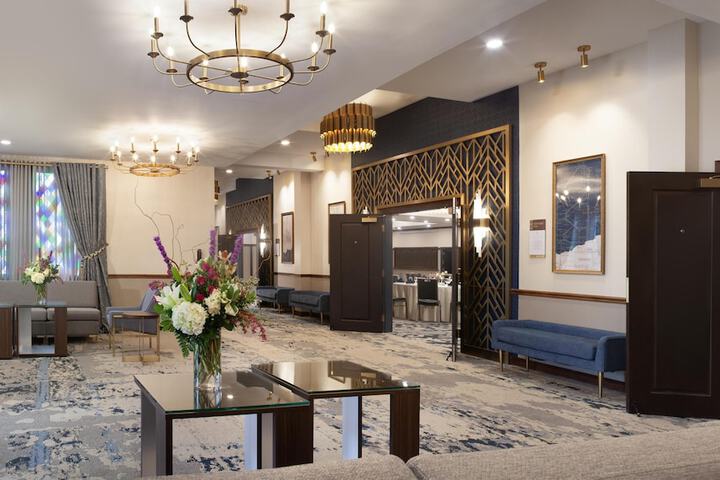 Hotel Interior 4 of 57