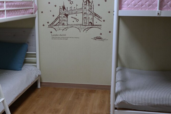 Room 25 of 44