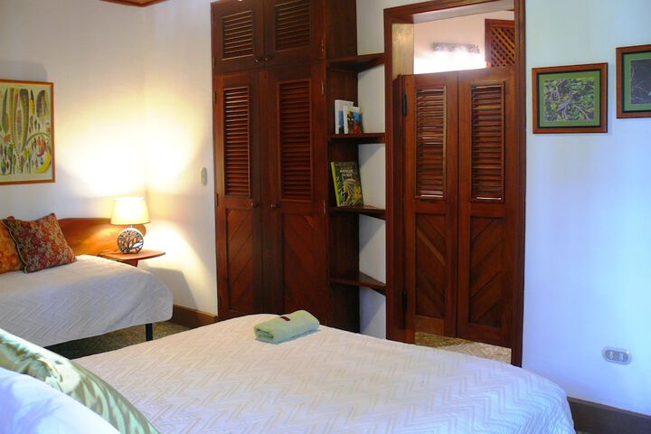 Room 2 of 39