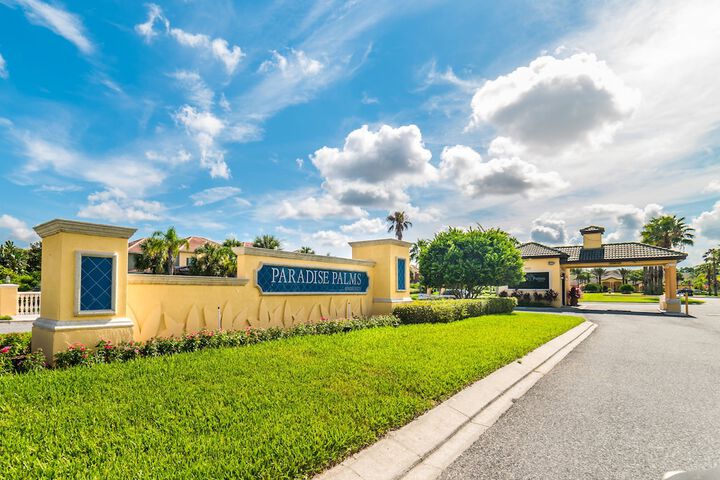 Hotel Exterior 25 of 25