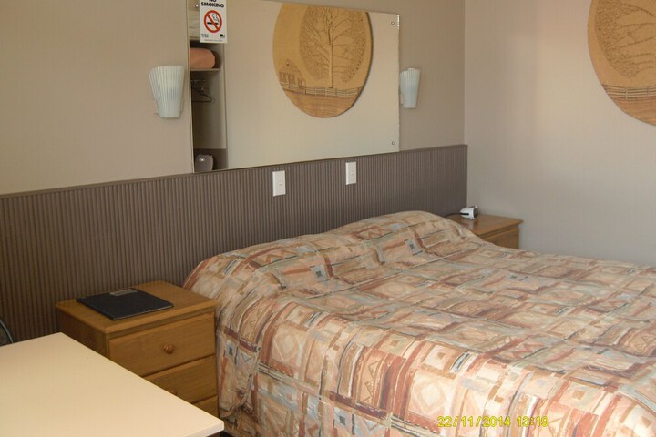 Room 6 of 31