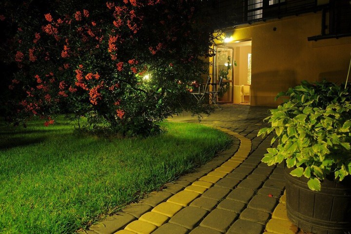 Hotel Exterior 37 of 40