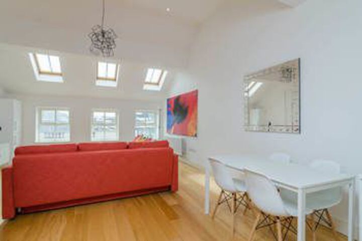 Room 15 of 19