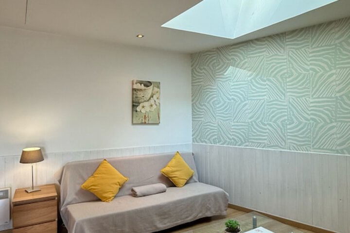 Room 18 of 27