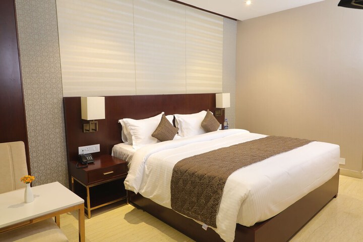 Room 4 of 23