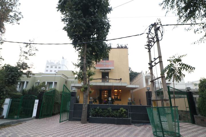Primary image
