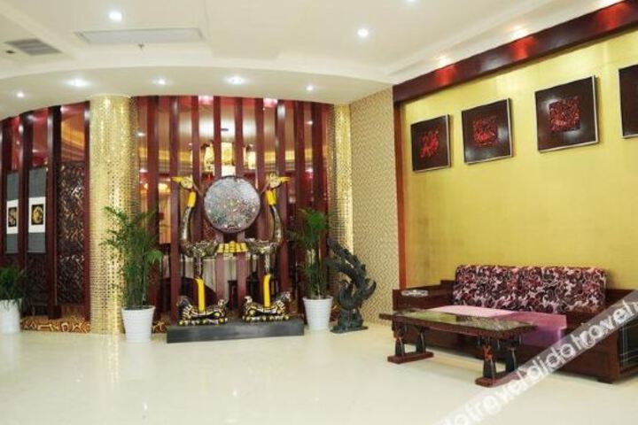 Hotel Interior 4 of 17