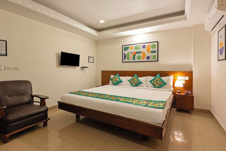 Room 14 of 48