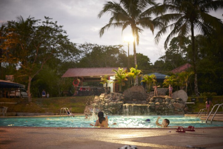Pool 28 of 39