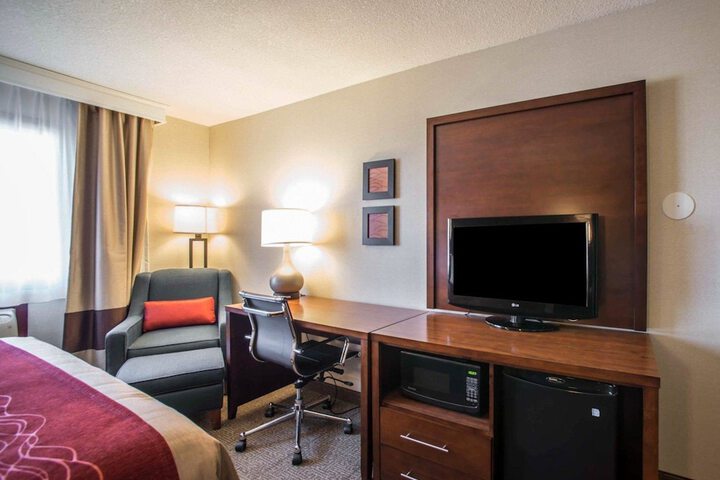 Room 11 of 27