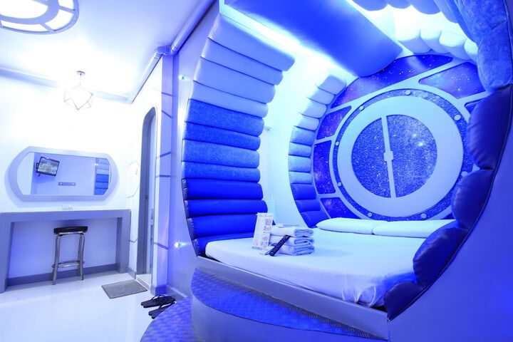 Room 3 of 53