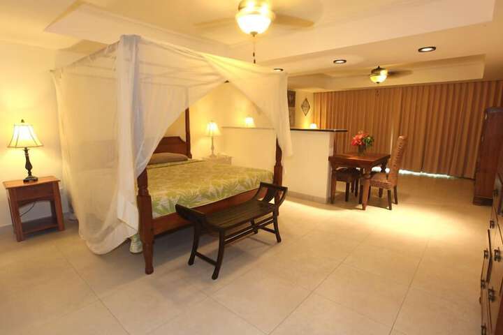 The Crown House Hotel