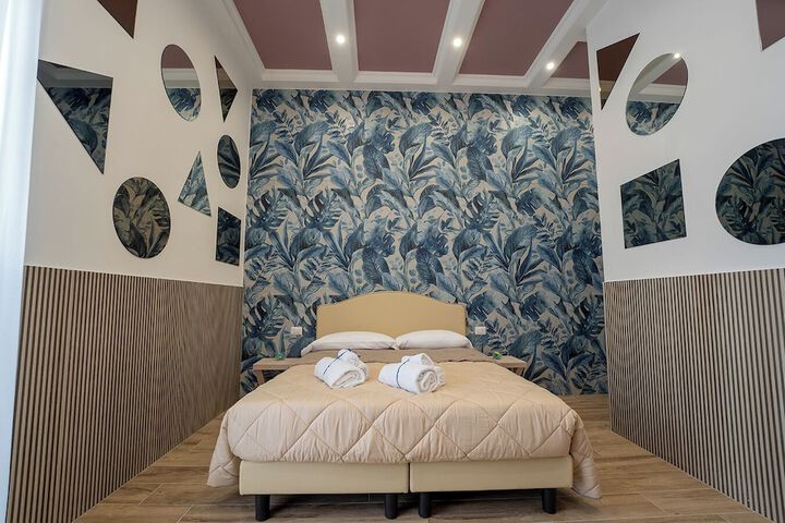 Room 163 of 309