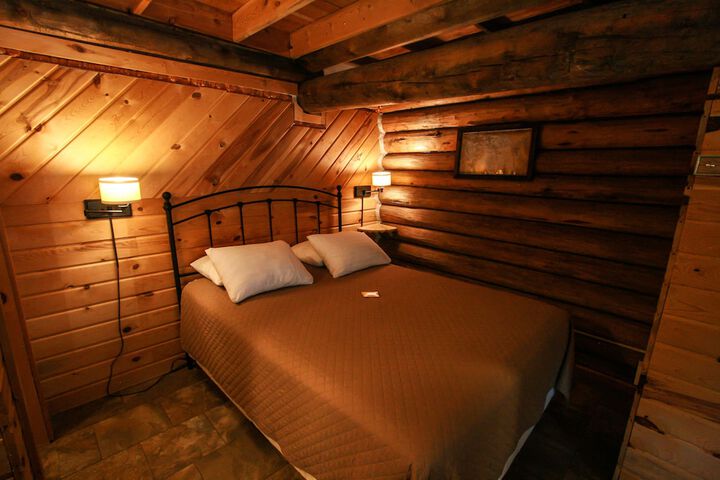 Room 6 of 43