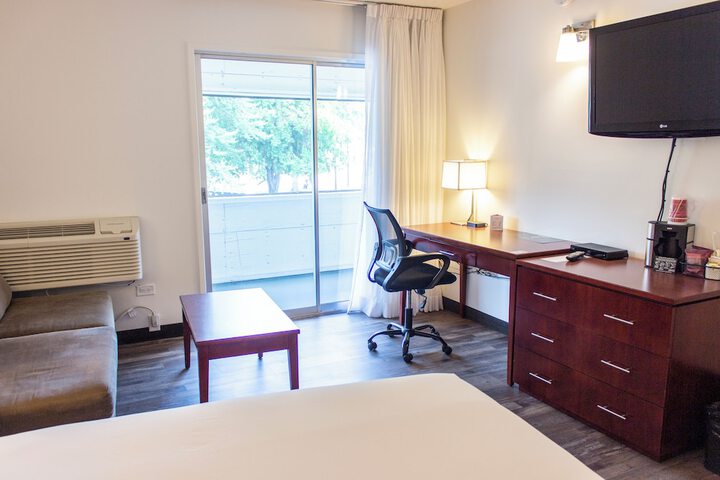 Room 32 of 55