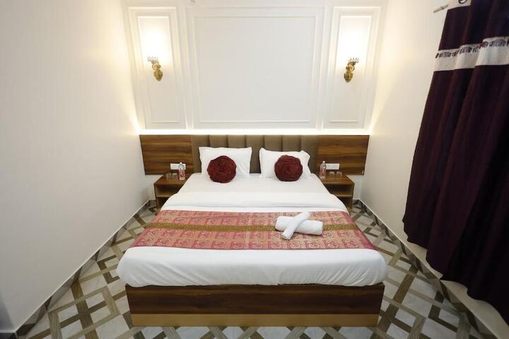 Room 6 of 22