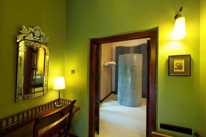 Room 6 of 154