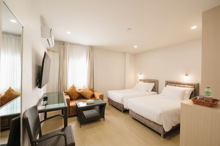 Eng Fah Luang Hotel