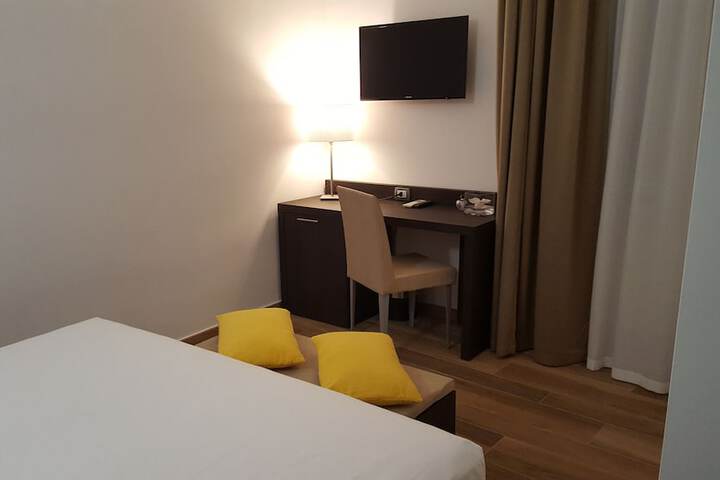 Room 6 of 41