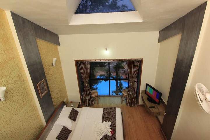 Room 44 of 86