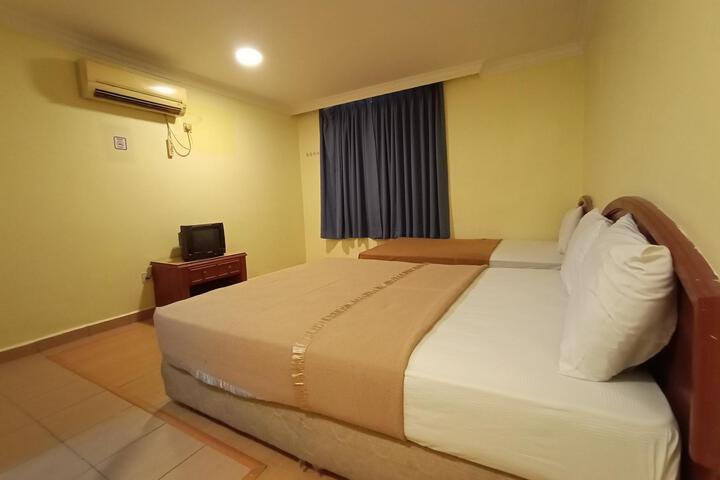 Room 9 of 40