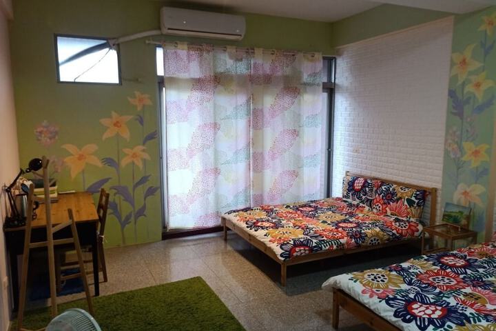 Room 27 of 61
