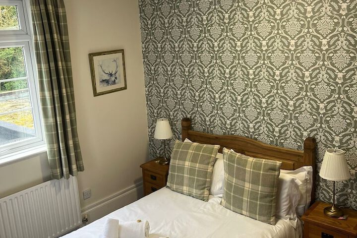 Room 52 of 86