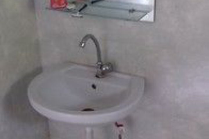 Room 2 of 27