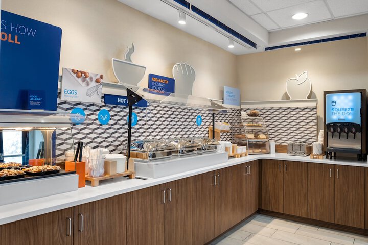 Breakfast/Coffee Service 56 of 63